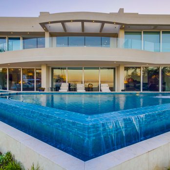 Open House 360 - Pool area at twilight - Video/Film Production Near Me - Coronado, California Open House 360 - Pool area at twilight - Video/Film Production Near Me - Coronado, California