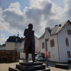 Rundfahrt - Karl-Marx-Statue