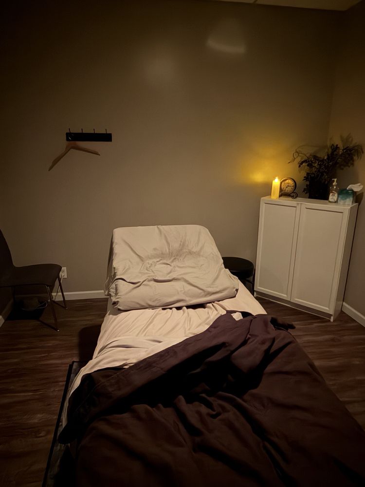 Oasis Massage and Spa Logo
