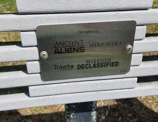 Thom Reed - UFO Park by null