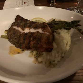 Marker 32 - Blackened Mahi with whipped potatoes and asparagus - Seafood Near Me - Jacksonville, Florida