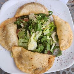 Majeed Mediterranean Restaurant - Cheese sambosak