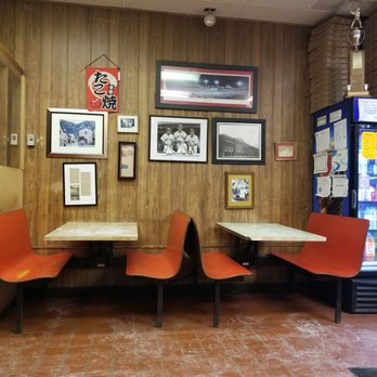 Armando's Pizza & Subs - Seating - Pizza Near Me - Cambridge, Massachusetts Armando's Pizza & Subs - Seating - Pizza Near Me - Cambridge, Massachusetts