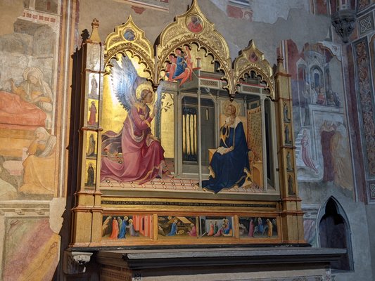 Basilica di Santa Trinita by null