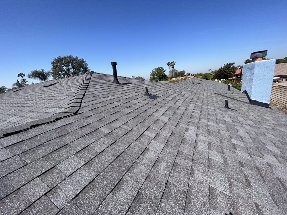 Slide of Gio Roofing