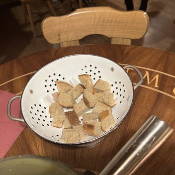 Restaurant Bären - Hotels & Travel Near Me - Unterseen, BE Restaurant Bären - Hotels & Travel Near Me - Unterseen, BE