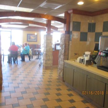 McDonald's - Burgers Near Me - Fairmont, Minnesota