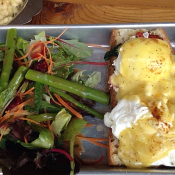Claw Daddy's - Lobster and spinach egg Benedict - Cajun/Creole Near Me - New York, New York