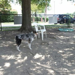 Colonial Place Greenway Dog Park