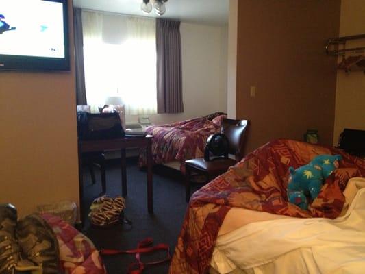 Bowen Motel by null