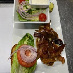 Ollie's Bar & Grill