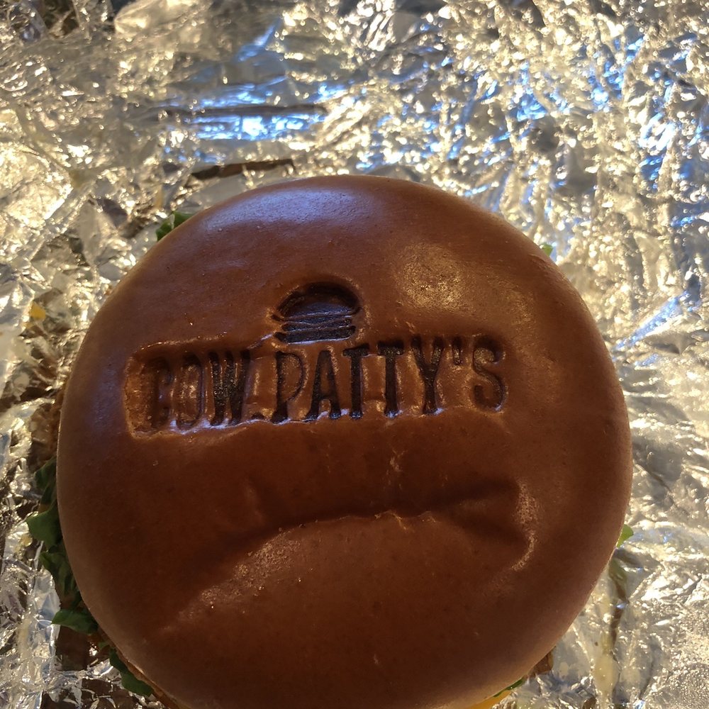 Cow Patty's - cheese burger - Burgers Near Me - Wantage, New Jersey