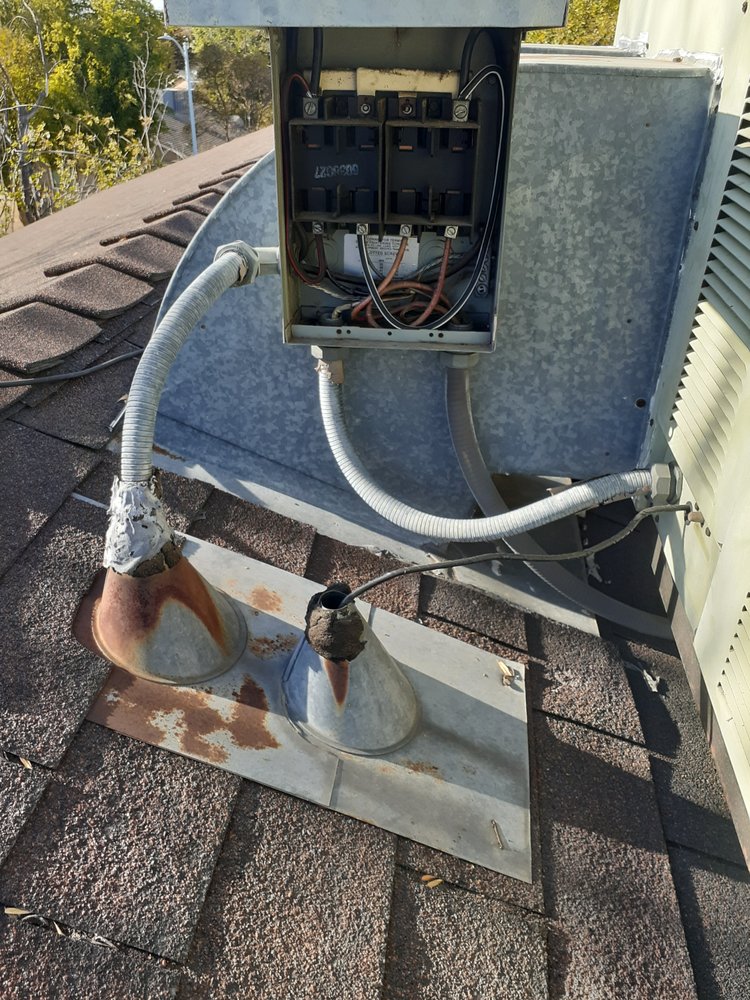 Slide of Reyes Handyman & General Construction