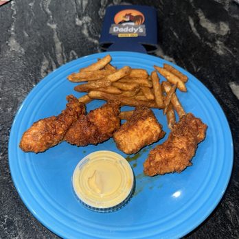 Daddy’s Chicken Shack - Nashville Chicken Fingers - Chicken Shop Near Me - Colleyville, Texas