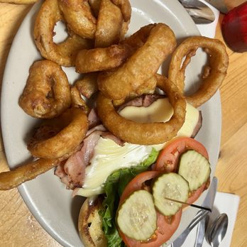 Minnies Montana Cafe - Hot ham and Swiss with onion rings - American Near Me - Thompson Falls, Montana Minnies Montana Cafe - Hot ham and Swiss with onion rings - American Near Me - Thompson Falls, Montana