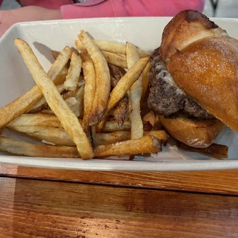 The Bine Beer & Food - Kids burger - Beer Bar Near Me - Bothell, Washington