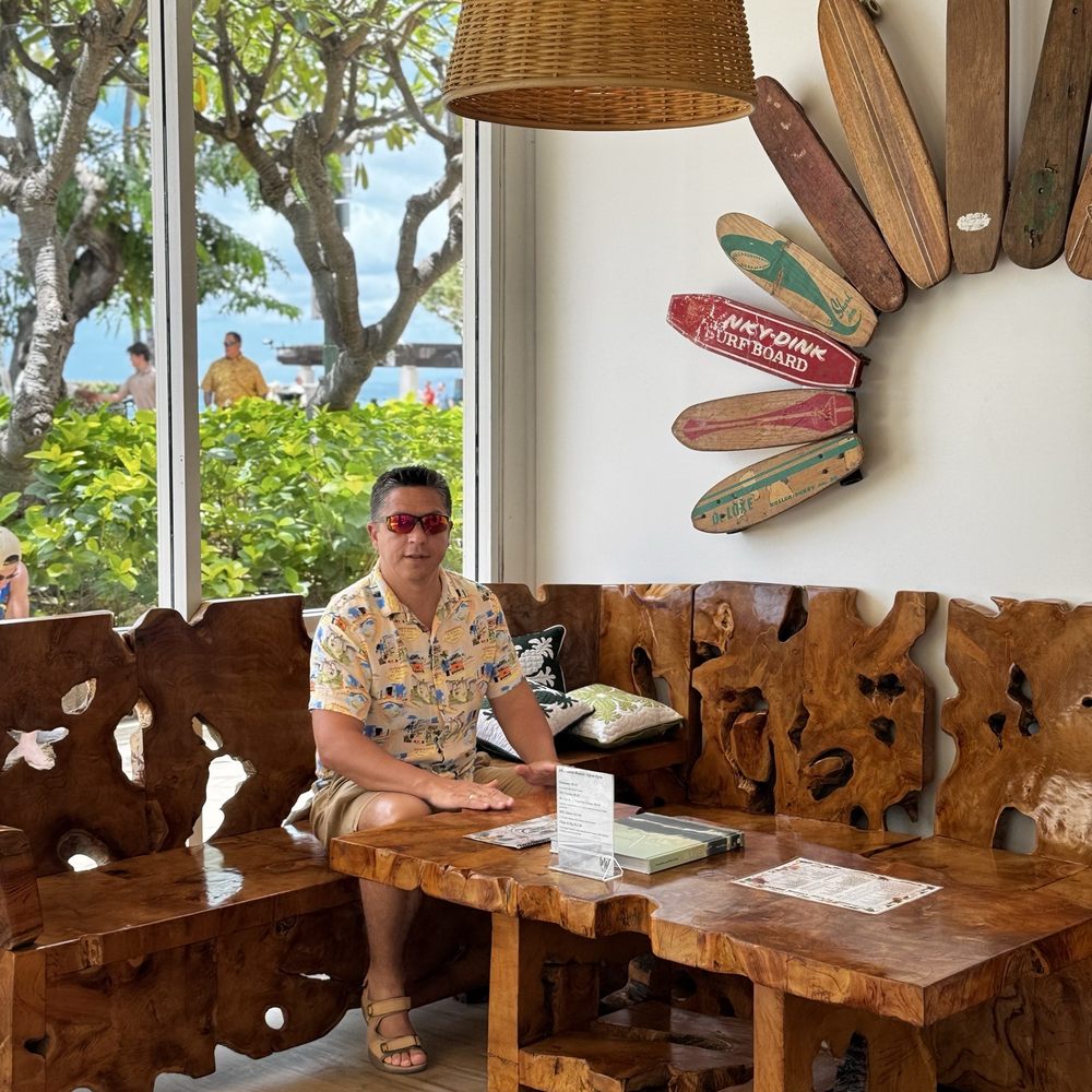 Hawaiian Aroma Caffe - Cafes Near Me - Honolulu, Hawaii Hawaiian Aroma Caffe - Cafes Near Me - Honolulu, Hawaii