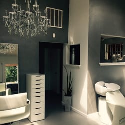 Manny's Styles Salon