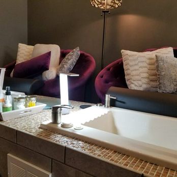 The Head Shop - Pedicure station - Hair Salons Near Me - Dover, Ohio