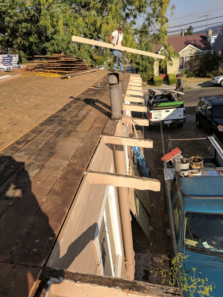 Slide of Monarca General Construction