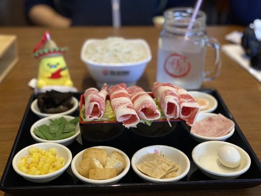 Ten Seconds Yunnan Rice Noodle 十秒到雲南過橋米缐 by null