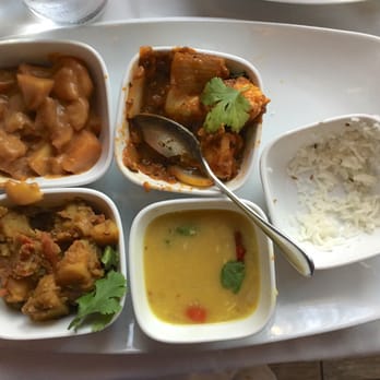 Tabla - Chicken Balti and potato thali - Indian Near Me - Atlanta, Georgia Tabla - Chicken Balti and potato thali - Indian Near Me - Atlanta, Georgia