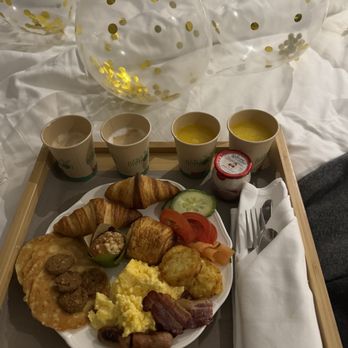 Hôtel le Pradey - Breakfast In bed - Hotels Near Me - Paris, 75