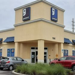Goodwill - Entrance.