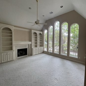 The Woodlands Premier Remodeling - an empty living room - General Contractors Near Me - Conroe, Texas The Woodlands Premier Remodeling - an empty living room - General Contractors Near Me - Conroe, Texas