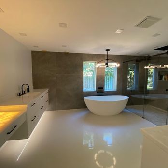BC5 Construction - a modern bathroom with a freestanding tub - General Contractors Near Me - Boca Raton, Florida BC5 Construction - a modern bathroom with a freestanding tub - General Contractors Near Me - Boca Raton, Florida