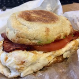 Breakfast sandwich - egg whites, turkey bacon, cheese, tomato, and avocado Breakfast sandwich - egg whites, turkey bacon, cheese, tomato, and avocado