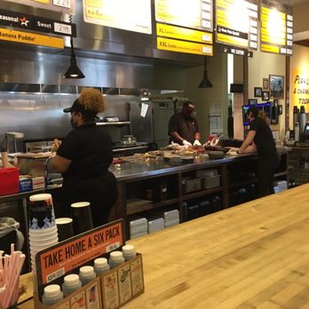 Mission BBQ - Notice the gloves and masks. Thank you! - Barbeque Near Me - Wyomissing, Pennsylvania