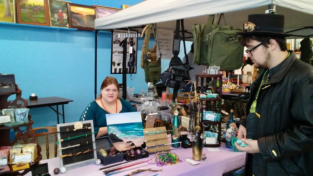 FIVE POINTS MARKET Updated September 2024 31 Photos 1413 E