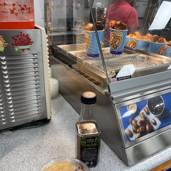 Auntie Anne's - Burnt pretzels for sale - Pretzels Near Me - Middletown, New York Auntie Anne's - Burnt pretzels for sale - Pretzels Near Me - Middletown, New York