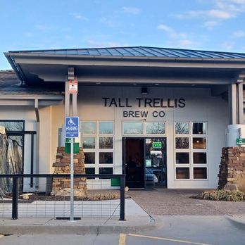 Tall Trellis Brew Co - Breweries Near Me - Olathe, Kansas