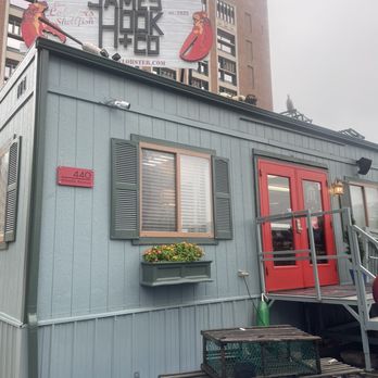 James Hook & Co - Store front - Seafood Near Me - Boston, Massachusetts
