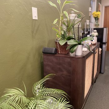 Kneading Wellness Thai - Massage Therapy Near Me - Berkeley, California Kneading Wellness Thai - Massage Therapy Near Me - Berkeley, California