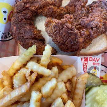 Dave's Hot Chicken - Tenders - Chicken Shop Near Me - San Antonio, Texas Dave's Hot Chicken - Tenders - Chicken Shop Near Me - San Antonio, Texas