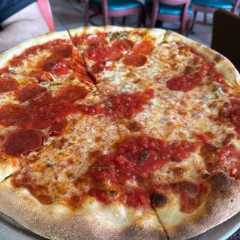 Dipiazza Pizzeria - Pizza Near Me - Hialeah, Florida