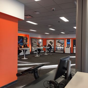 AT&T Store - Mobile Phones Near Me - Lake Forest, California