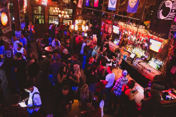Dixie Tavern by null