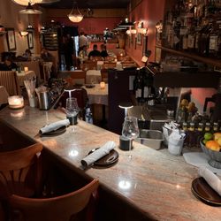 Café Figaro - Bar Seating