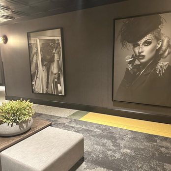 Bottleworks Hotel - Art - Hotels Near Me - Indianapolis, Indiana