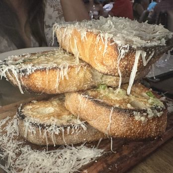OLIVIA - Garlic Bread - Italian Near Me - Tampa, Florida