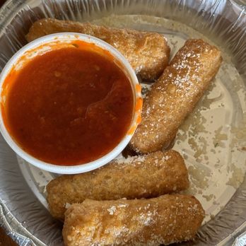 Genovas Italian Restaurant & Pizza - Mozzarella sticks - Pizza Near Me - Burkburnett, Texas Genovas Italian Restaurant & Pizza - Mozzarella sticks - Pizza Near Me - Burkburnett, Texas