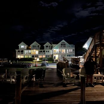 Ocracoke Harbor Inn - Hotels Near Me - Ocracoke, North Carolina