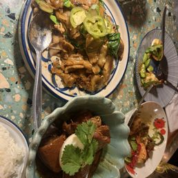 Pad see ew (wouldn't order again-too salty) and the 5 spice pork (would order again). Pad see ew (wouldn't order again-too salty) and the 5 spice pork (would order again).