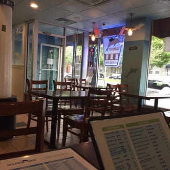 Dolphin Bay - A glimpse at the cheerful atmosphere - Taiwanese Near Me - Boston, Massachusetts