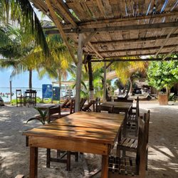 BlueKay - Beach front patio