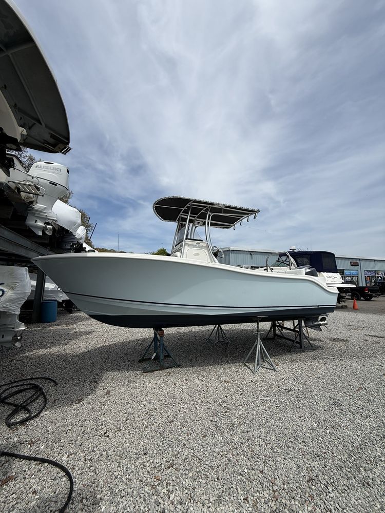 Leeward Cove Marina Logo